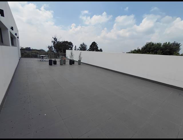 274M² OFFICE TO LET IN BRYANSTON